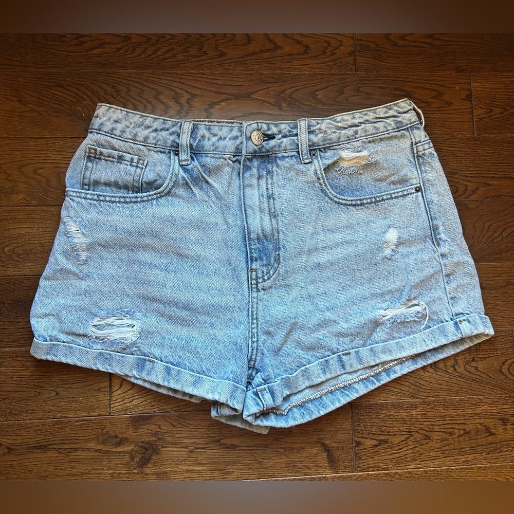 Pacsun Women’s Mom Jean Shorts Size